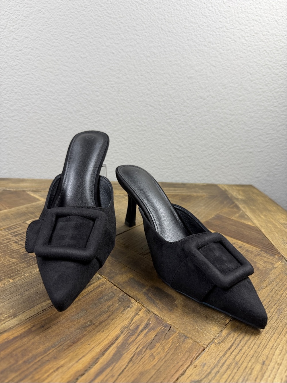 Size 8 Vetaste Black Pointed Suede Mule Heels with Statement Buckle